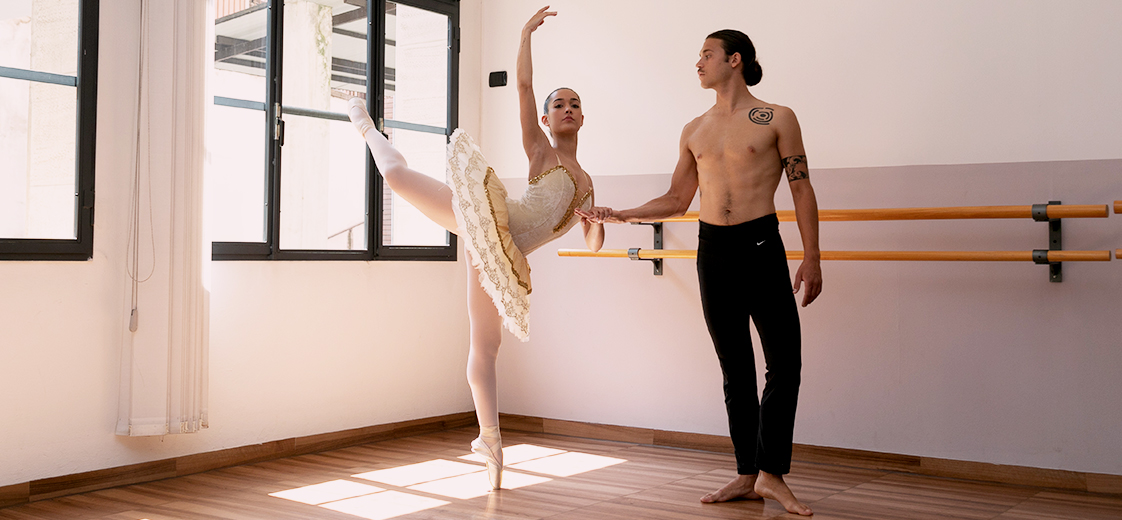 Ballet-dream-school_danza-classica_ballerini-in-sala